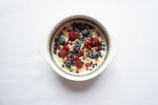 Yogurt con frutti rossi