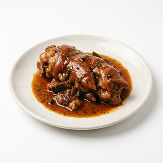 Zampetto di maiale stufato in salsa