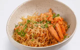 Жареный рамен с морепродуктами (350г)