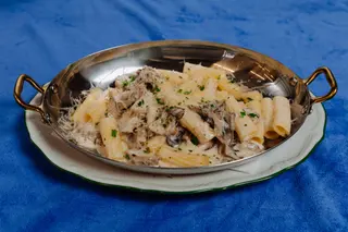 "Tortiglioni" с курицей и грибами (380г)