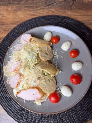 Цезарь с куриной грудкой (280г)