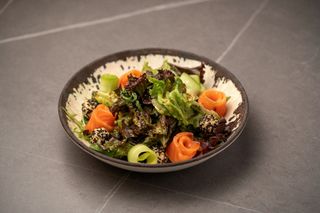 Цезарь с семгой (350г)