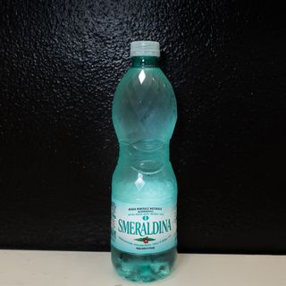Acqua naturale