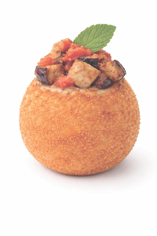 Arancino con pesce spada e melanzane 