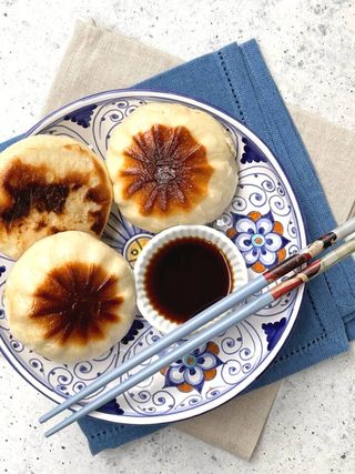 Bao alla piastra maiale e tartufo nero