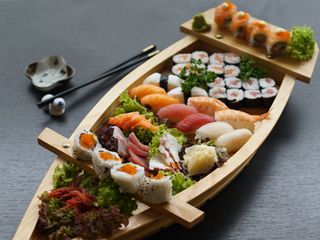 126. Barca party plus 54 pezzi