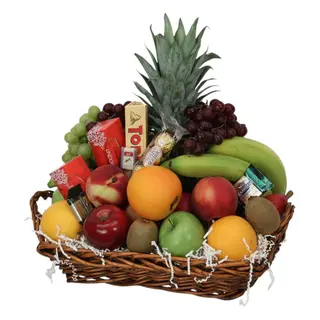 Grand Harvest Basket: Wine, Chocolates & Fresh Fruits