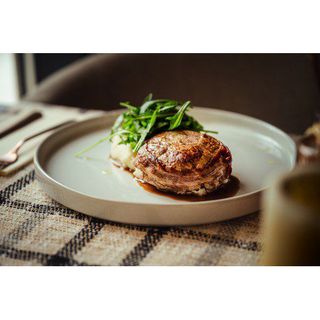 Beefsteak with feta cream 290gr