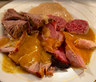 Bollito misto con pearà