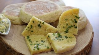 Bolo do Caco com Manteiga de Alho