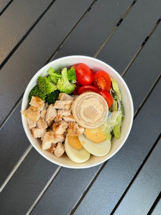 Боул с курицей и булгуром (385г)