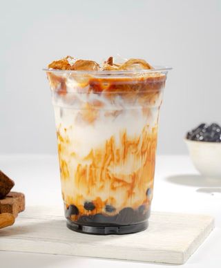 Latte sa smeđim šećerom