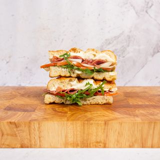 Salami Milano focaccia