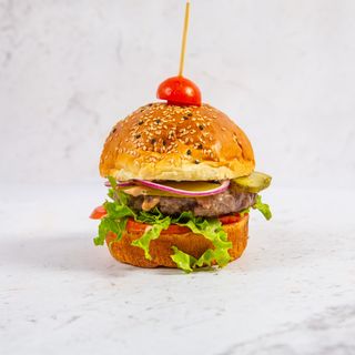 Klasični burger & krumpirići