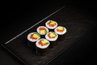 Salmon & Avocado Maki 180g