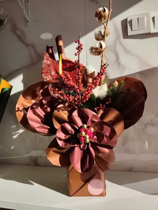 Elegant smeđi