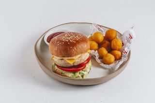 Детский бургер с курицей (350г)