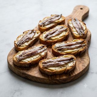 Alici, burro e crostini