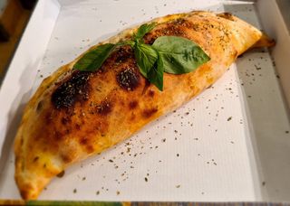 Calzone Cordon Bleu