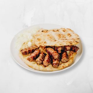 Ćevapčići s prilogom