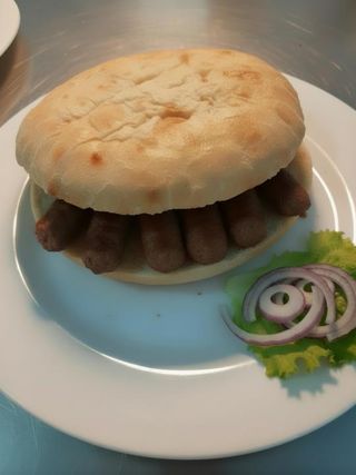 Ćevapi u somunu