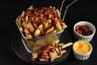 Batata com Barbecue, Cheddar e Bacon