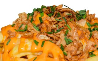 Cheese fries, bacon e slow cook cipolla