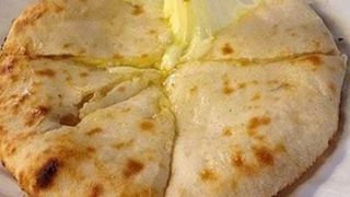 Cheese naan