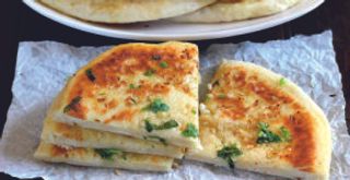 Cheese naan