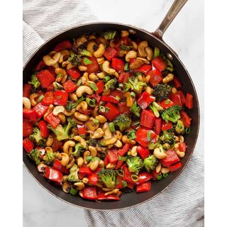 Chilli corn with red capsicum & cashew nut