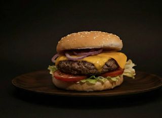 Чизбургер Hot Beef (240г)