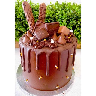 Chocolate lovers cake