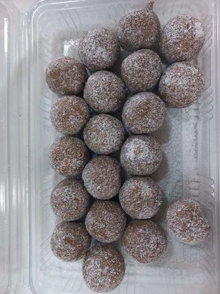 Punjena čokoladna bombica