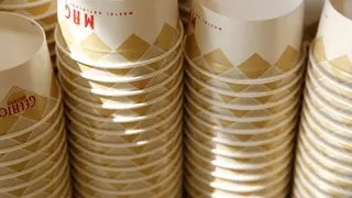 Coppetta e cucchiaino