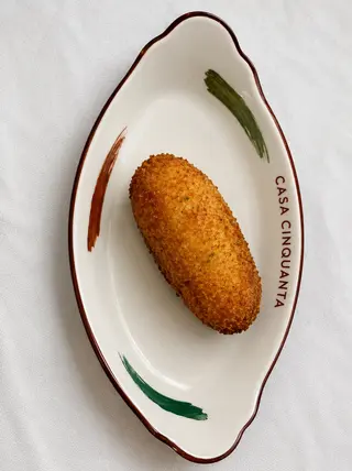 Crocchè di patate con ripieno di provola, prezzemolo e pepe