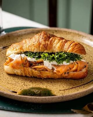 Croissant Salgado de Pesto e Salmão
