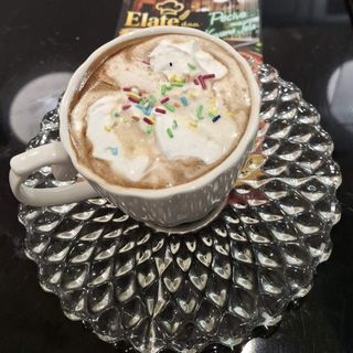 Domaća crna kafa sa šlagom 160 ml