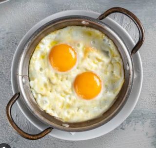 Egg on pan