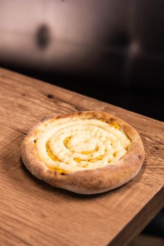 Esfiha de Frango e Catupiry