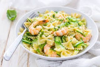 Farfalle con gamberi e zucchine