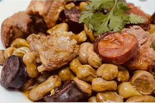 Favas com Entrecosto e Enchidos à Portuguesa (Cabaz Alfaia)
