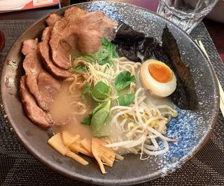 Fettine di manzo ramen