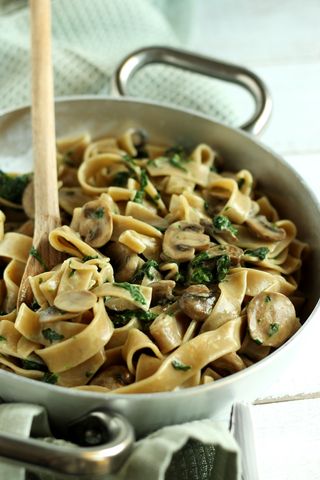 Fettuccine com Espinafres e Cogumelos