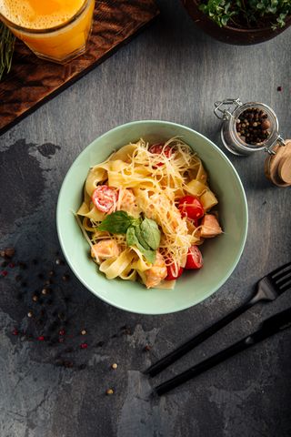 Фетучини с семгой (260г)