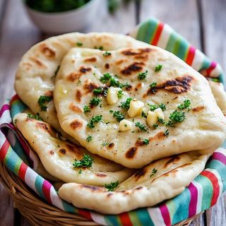 Naan s bijelim lukom