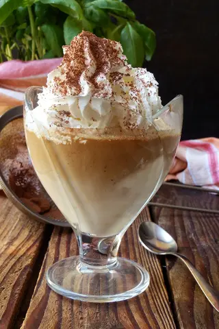 Gelato affogato