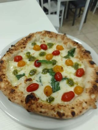 Gialla e rossa