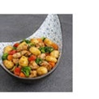 Gnocchi saltati con pollo e verdure