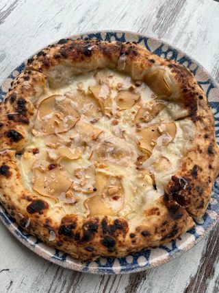 Pizza Gorgonzola and Pear