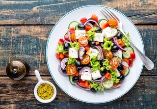 Греческий салат (300г)